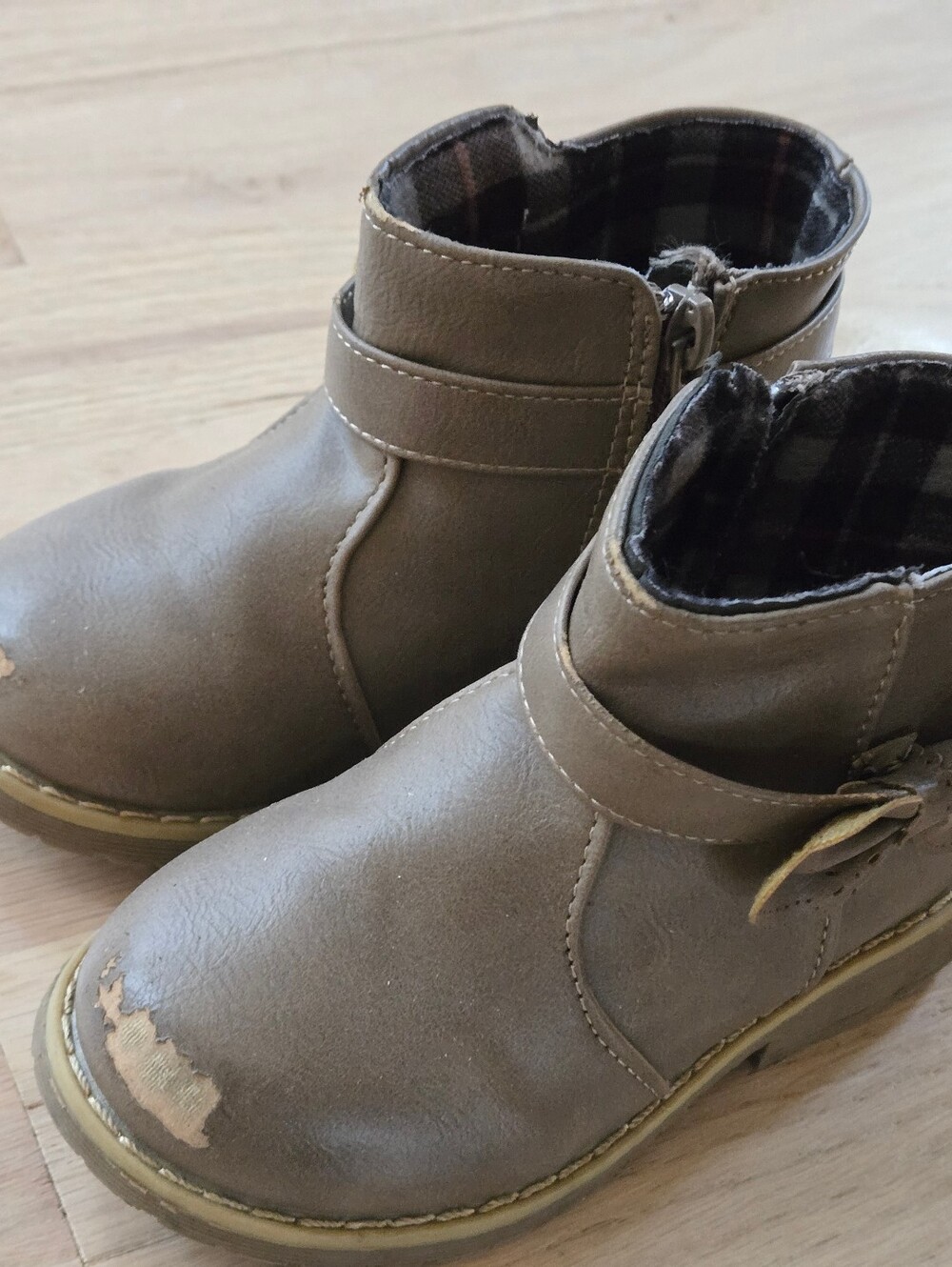 Toddler Girls Size 9 Boots, Taupe Color